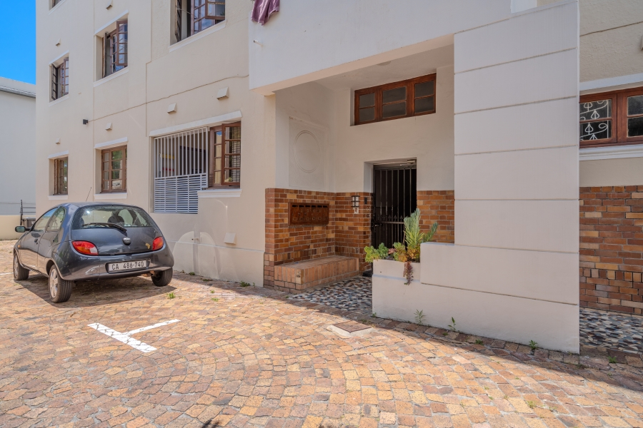 3 Bedroom Property for Sale in Gardens Western Cape